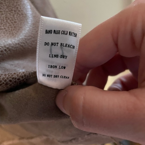 Tan zippered cardigan - Picture 3 of 6